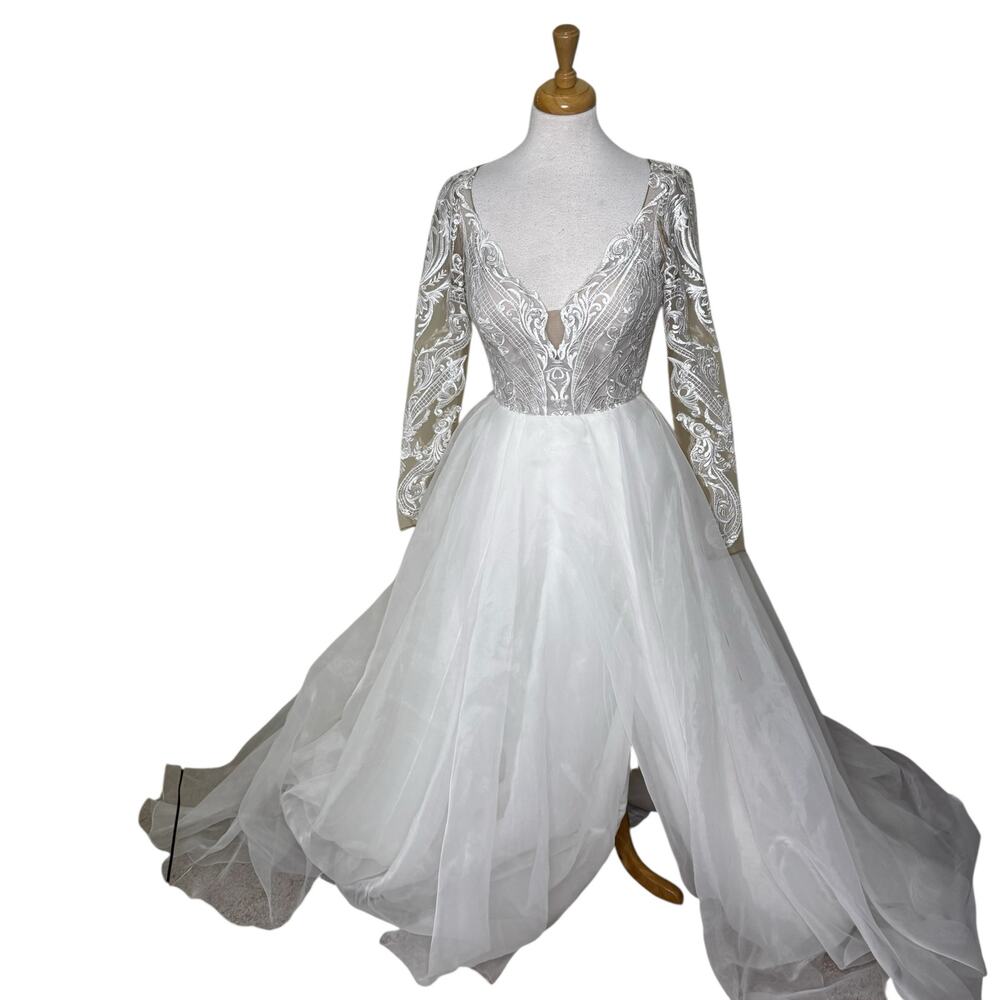 HAYLEY PAIGE Mulan Princess Sheer Lace Sleeve Open Back Wedding Ballgown Size 8